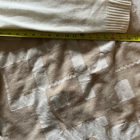 Like new Halogen wool/cashmere blend cable knit ivory sweater - Picture 12 of 12